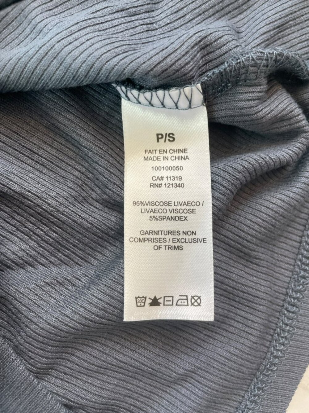 Garage Serene Deep V-Neck Ribbed Long Sleeve Top In Burnt Ash Women's Size S NWT - Picture 5 of 6
